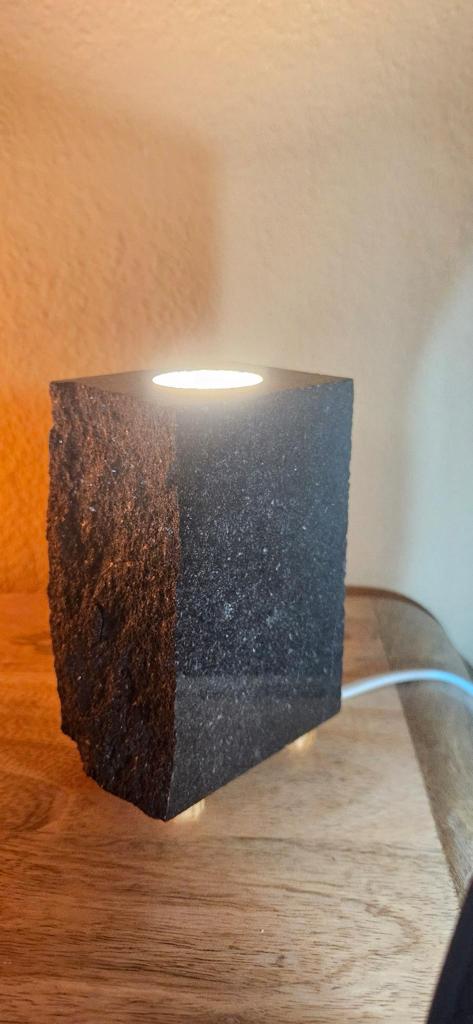 Granit-Steinlampe (Unikat)